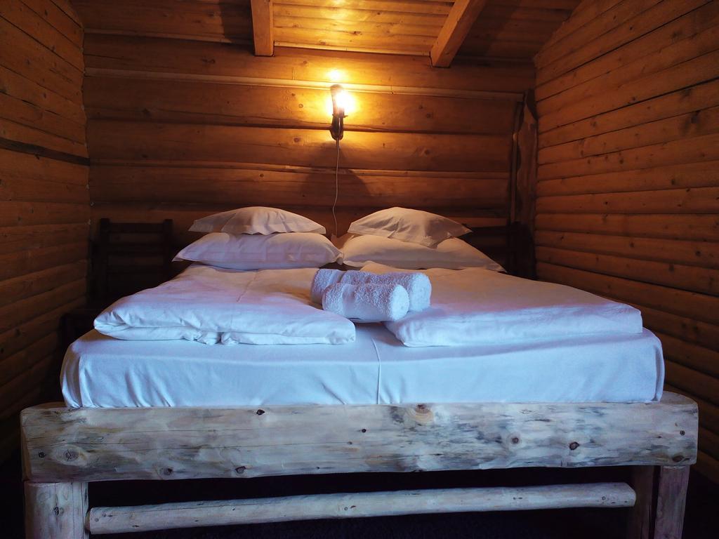 Casa Muntelui - Sambata Pensionat Sîmbăta de Sus Rum bild