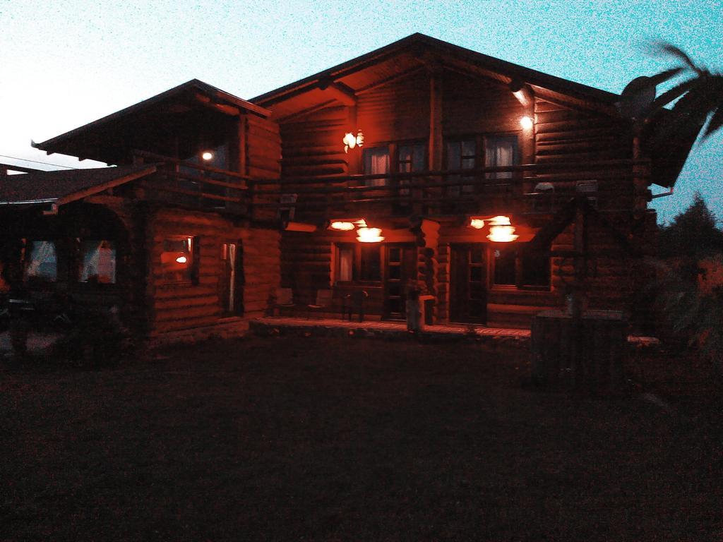 Casa Muntelui - Sambata Pensionat Sîmbăta de Sus Exteriör bild