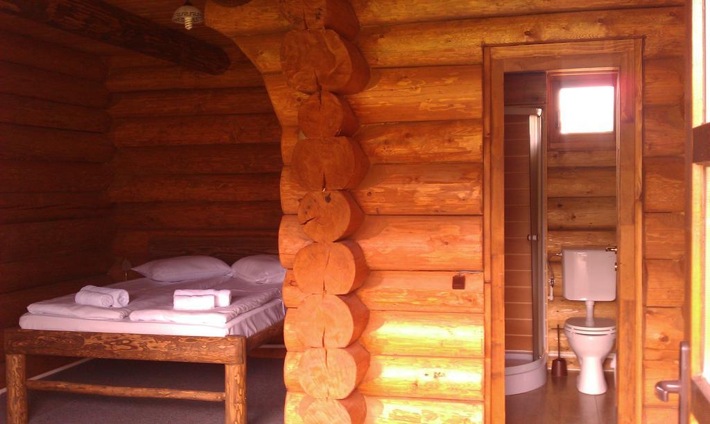 Casa Muntelui - Sambata Pensionat Sîmbăta de Sus Rum bild