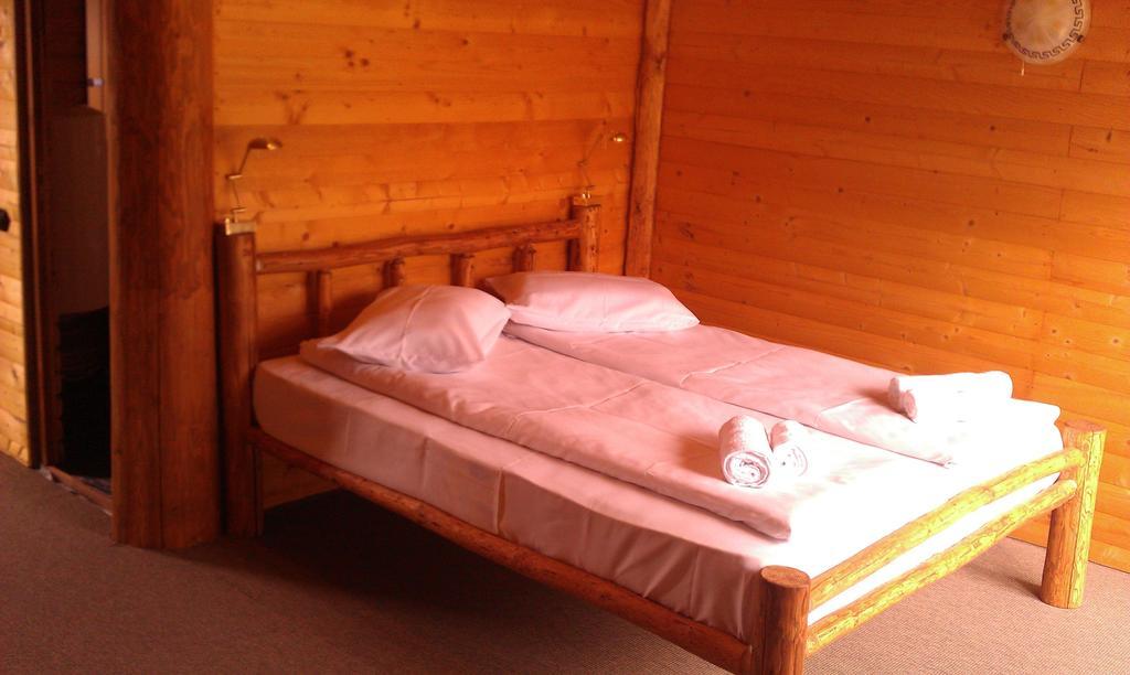 Casa Muntelui - Sambata Pensionat Sîmbăta de Sus Rum bild
