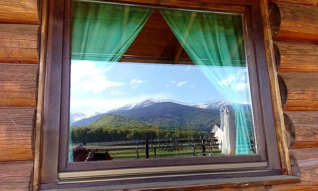 Casa Muntelui - Sambata Pensionat Sîmbăta de Sus Exteriör bild