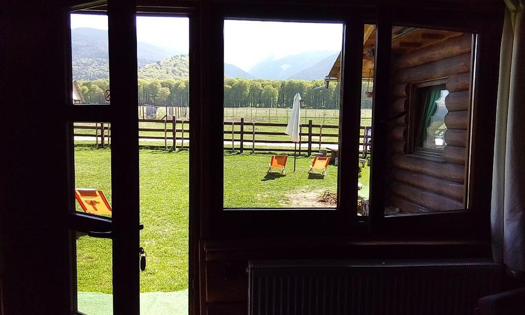 Casa Muntelui - Sambata Pensionat Sîmbăta de Sus Rum bild