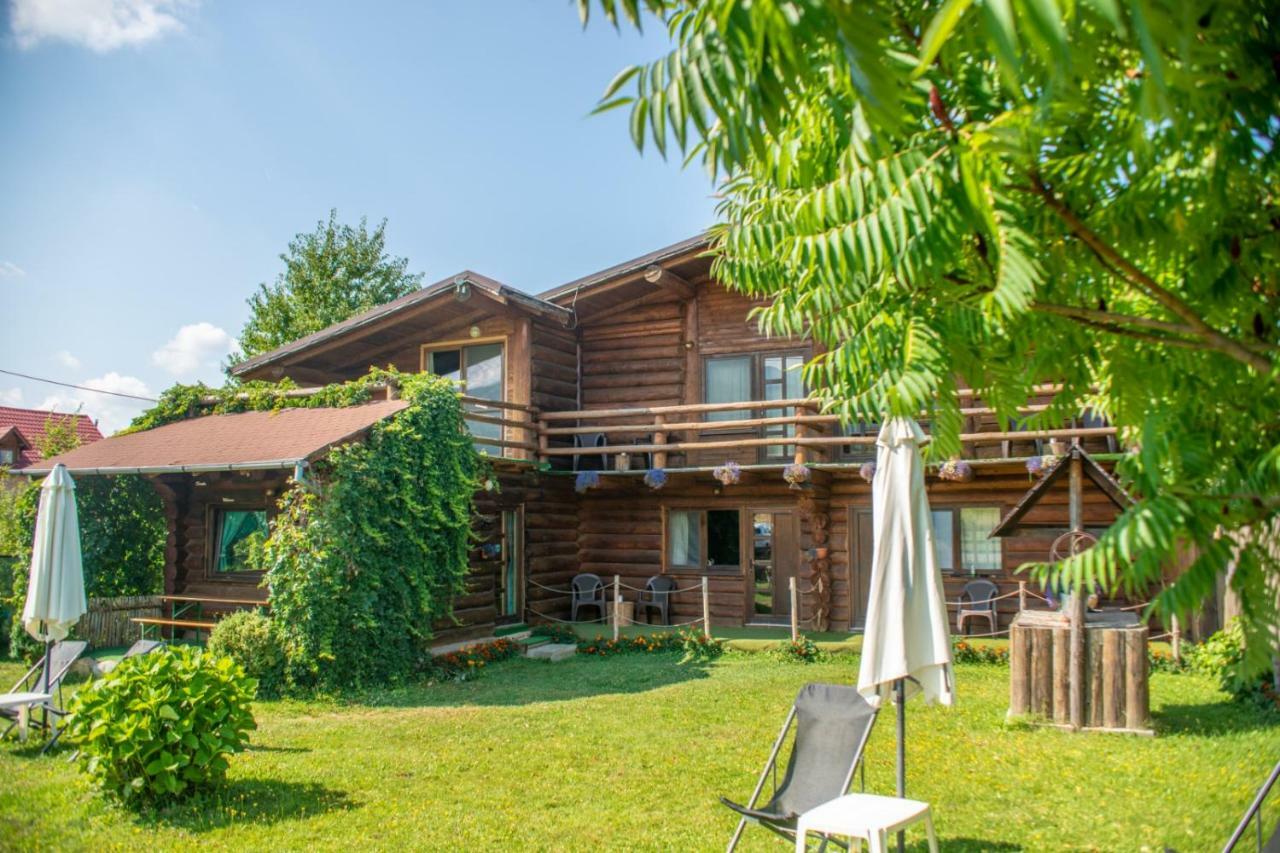 Casa Muntelui - Sambata Pensionat Sîmbăta de Sus Exteriör bild